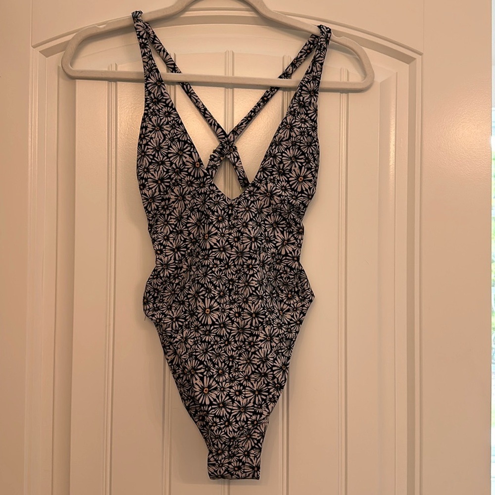 Skatie One Piece. Zoey Swimsuit